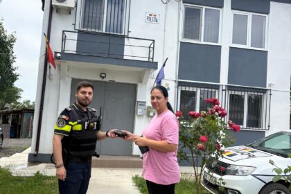Dolj: Portofel pierdut pe o terasă, predat la poliție