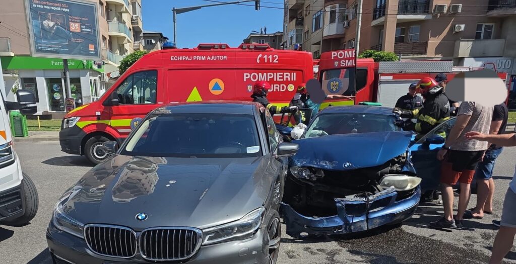Severin: Accident pe bulevardul Tudor Vladimirescu - Jurnalul Olteniei – Știri din Craiova și Oltenia Severin: Accident pe bulevardul Tudor Vladimirescu