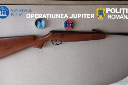 Arme ilegale în Vâlcea: Ce au descoperit polițiștii