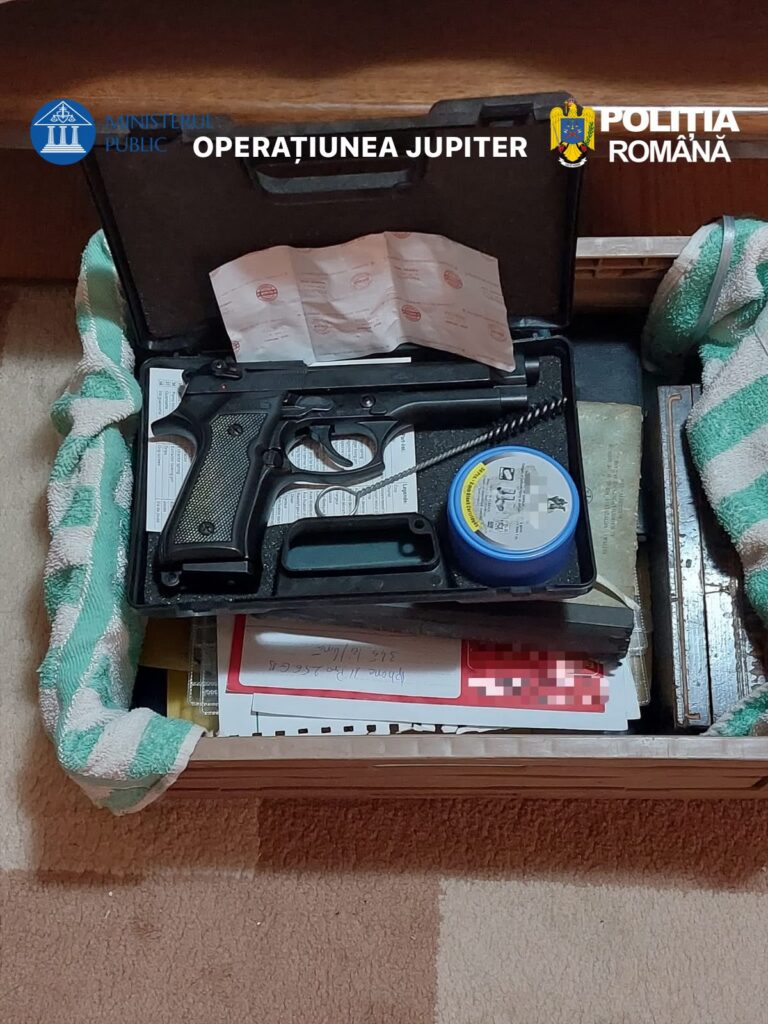 Vâlcea: 30 de tone de deșeuri găsite la dezmembrări auto