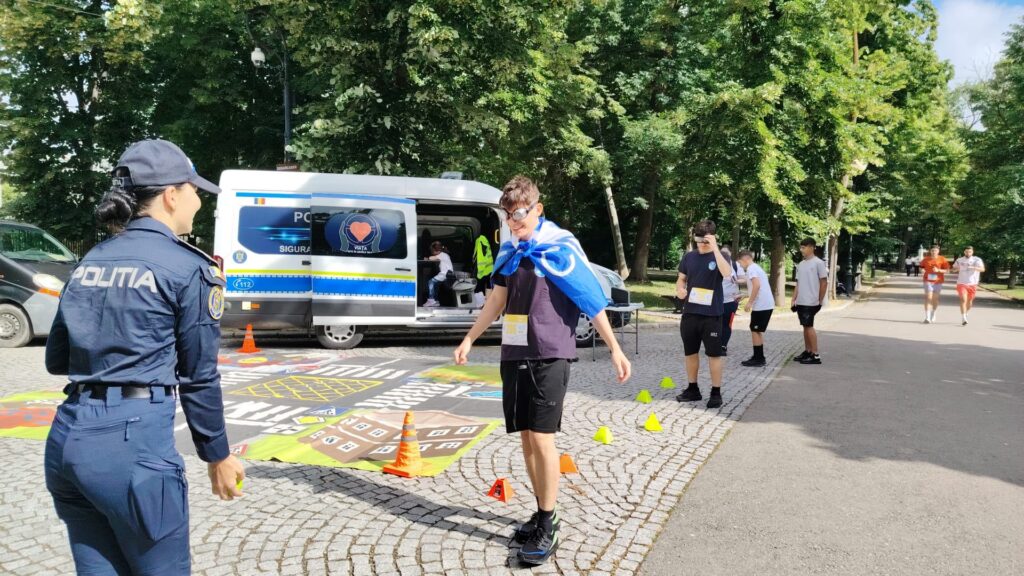 Polițiștii din Craiova promovează siguranța rutieră - Jurnalul Olteniei – Știri din Craiova și Oltenia Polițiștii din Craiova promovează siguranța rutieră
