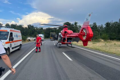 Mehedinți: accident pe DN 56A, intervenție de amploare