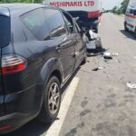 Accident grav pe DN 56: Trei copii și doi adulți rănți