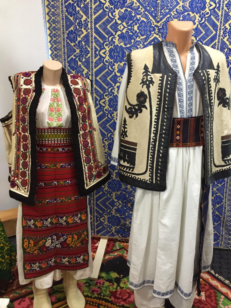 Ziua Iei la Vâlcea: tradiții și spectacol la Ostroveni