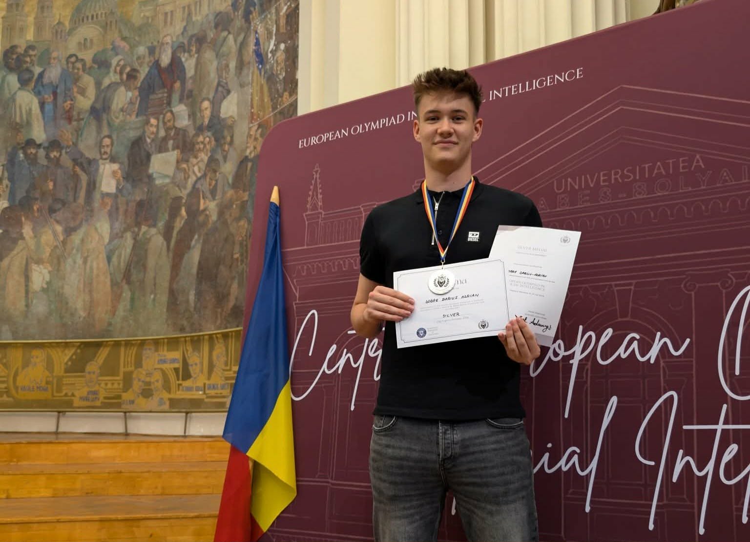 Elev din Vâlcea, medaliat cu argint la Olimpiada de AI - Jurnalul Olteniei – Știri din Craiova și Oltenia Elev din Vâlcea, medaliat cu argint la Olimpiada de AI