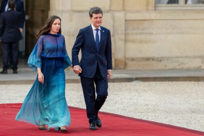 Nicușor Dan și Mirabela Grădinaru, la Palatul Elysee. Foto: presidency.ro