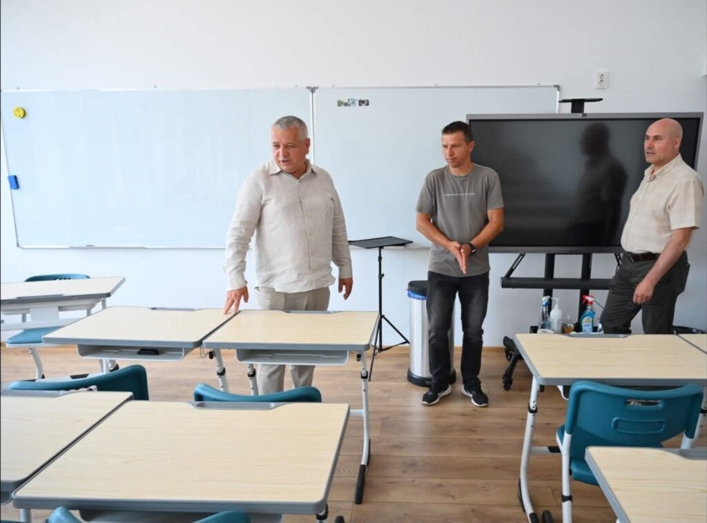 Modernizare amplă la o școală din Drobeta Turnu Severin - Jurnalul Olteniei – Știri din Craiova și Oltenia Modernizare amplă la o școală din Drobeta Turnu Severin