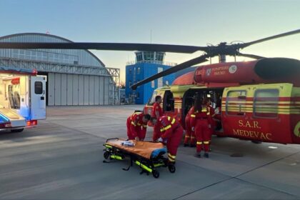 Craiova: Misiune aeromedicală de salvare a unei tinere
