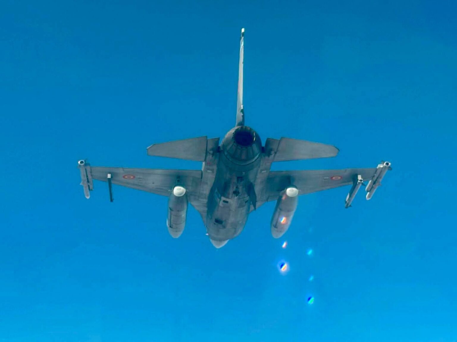 Dronă neutralizată de F-16: Imagini din misiune