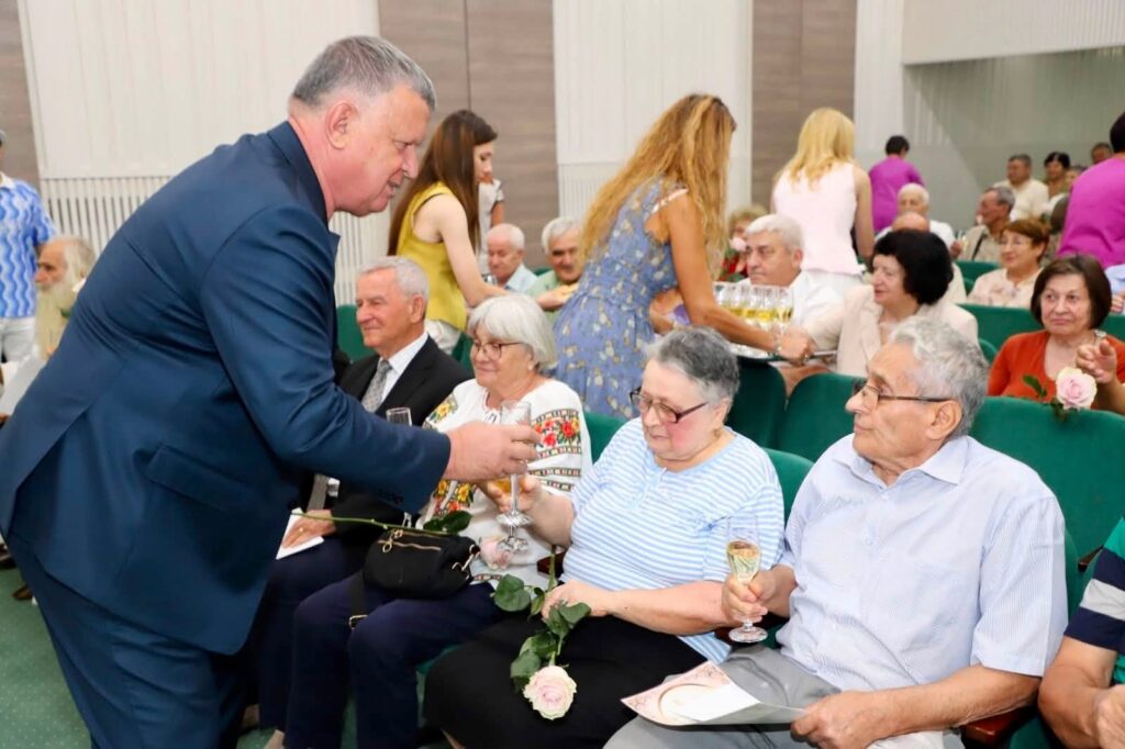 54 de cupluri premiate la Râmnicu Vâlcea