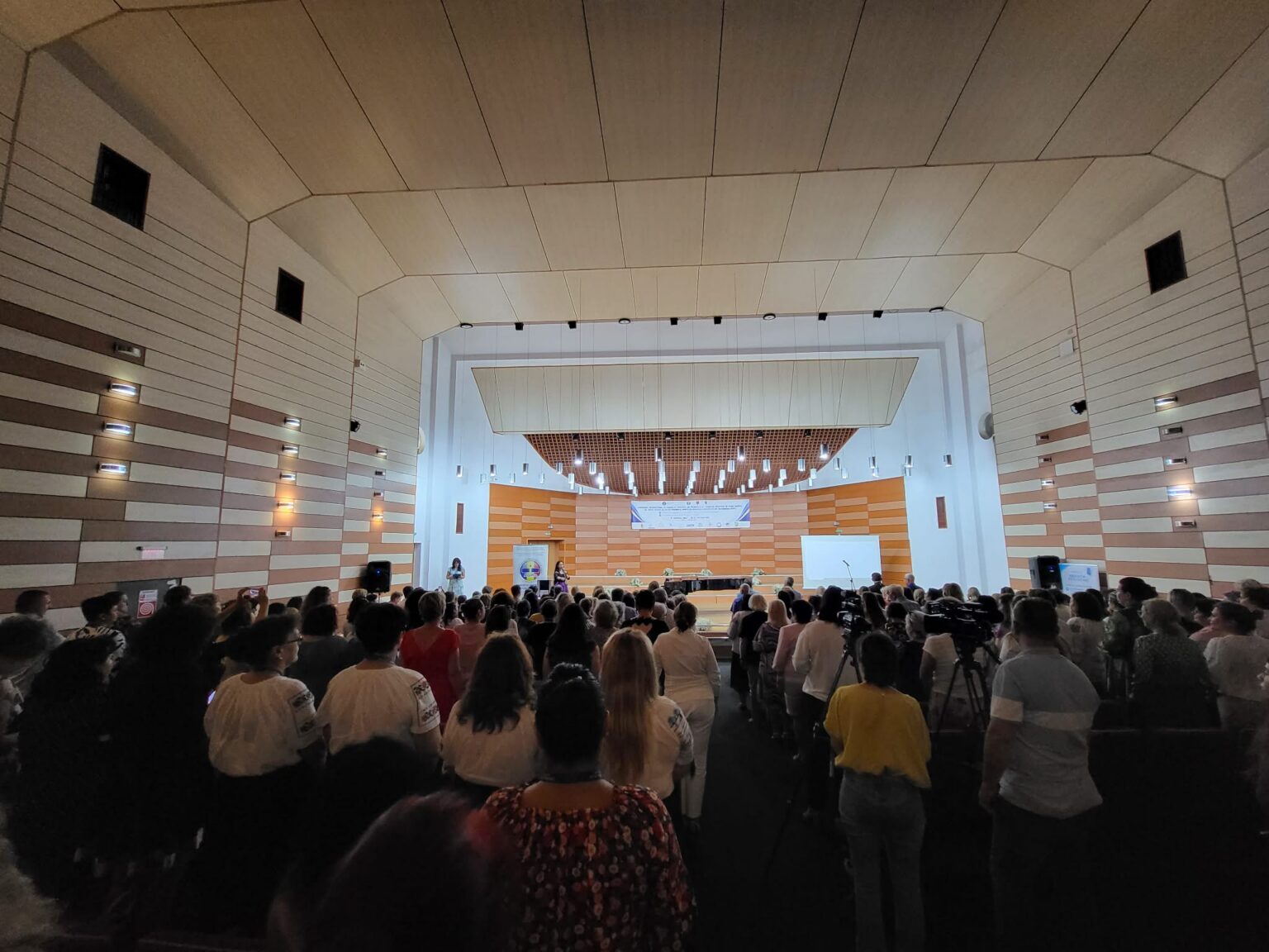 Congresul AGIRO s-a întors la Craiova Învățători din întreaga țară au ajuns în Bănie