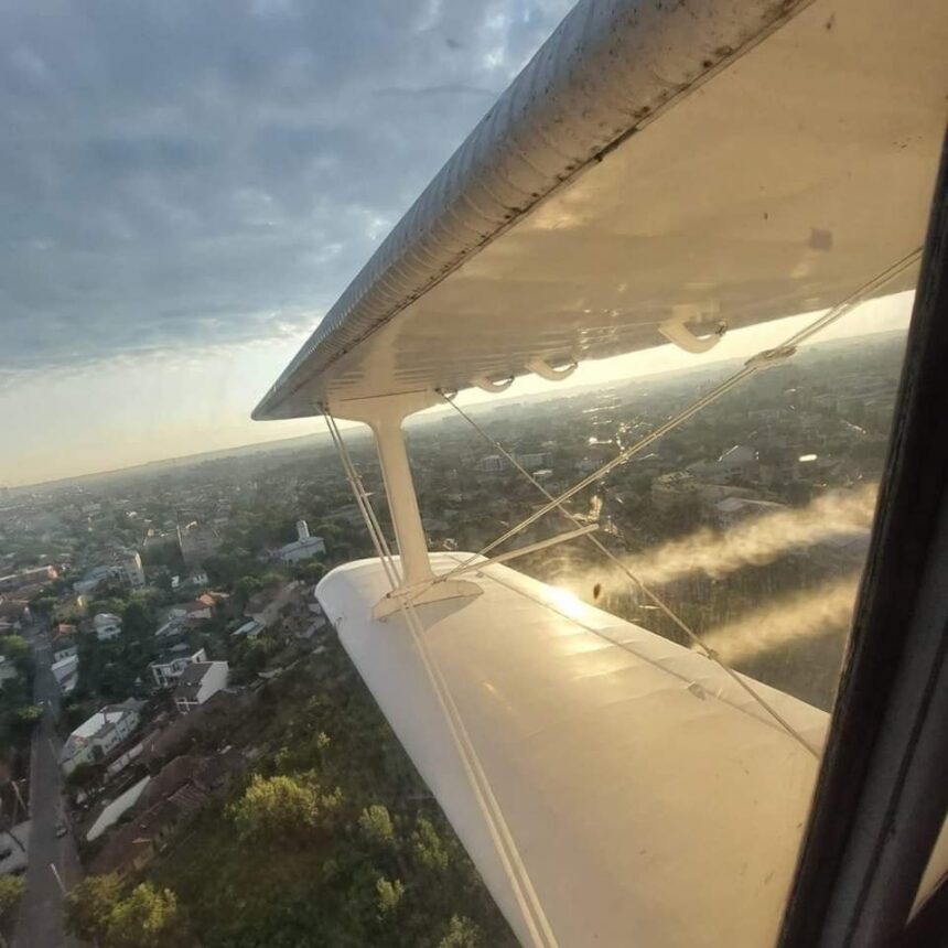 Dezinsecție aeriană în Craiova pe aproape 800 de hectare