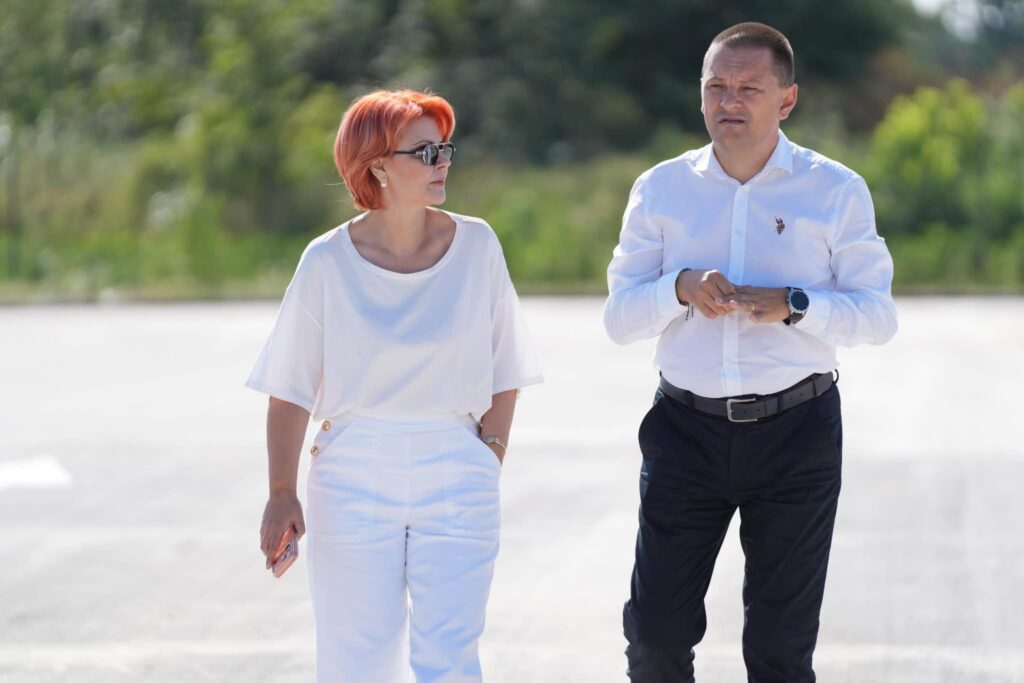 Un nou centru de colectare a deșeurilor se deschide în Craiova Olguța Vasilescu si Cosmin Vasile - Jurnalul Olteniei – Știri din Craiova și Oltenia Un nou centru de colectare a deșeurilor se deschide în Craiova Olguța Vasilescu si Cosmin Vasile