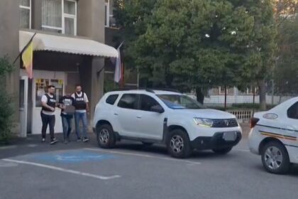 Craiova: Un bărbat a fost reținut după ce și-a bătut mama