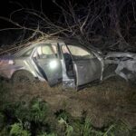 Accident pe DJ 564: Un șofer băut s-a răsturnat cu mașina