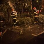 Craiova, lovită de o furtună: Zeci de pagube