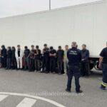 Descoperire la Calafat: 15 cetățeni străini, ascunși într-un TIR