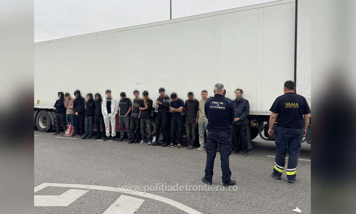 Descoperire la Calafat: 15 cetățeni străini, ascunși într-un TIR