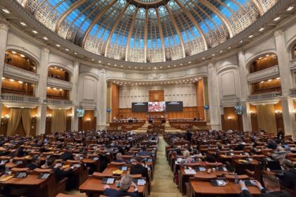 Incompatibilitatea, eliminată pentru aleșii locali. Legea, modificată