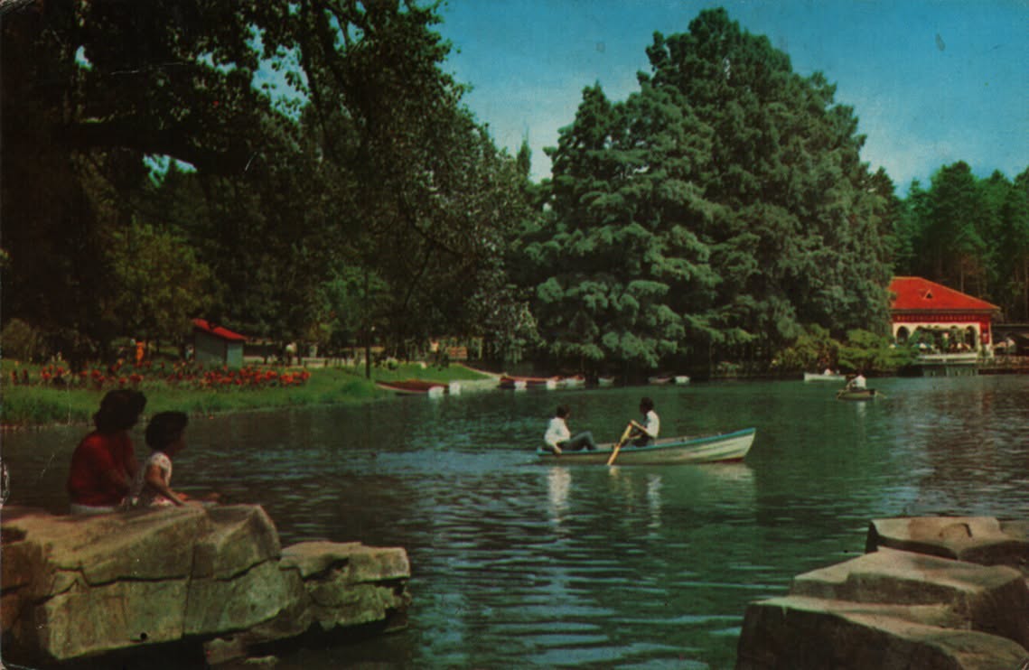 Craiova de altădată: Plimbare prin Parcul Poporului, în 1967: Foto: Muzeul Olteniei