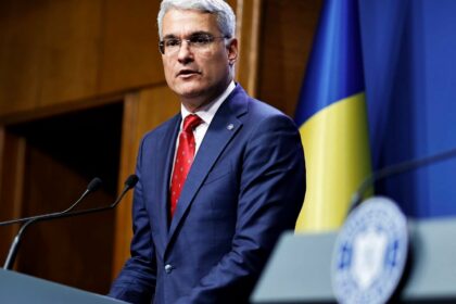 Pîslaru acuză PSD: „Au blocat legea ca să dea ei banii!”