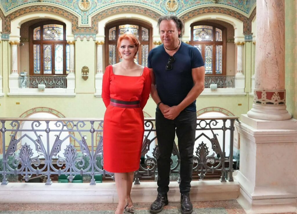 Charlie Ottley în Craiova. Foto: Facebook/Lia Olguta Vasilescu - Jurnalul Olteniei – Știri din Craiova și Oltenia Charlie Ottley în Craiova. Foto: Facebook/Lia Olguta Vasilescu