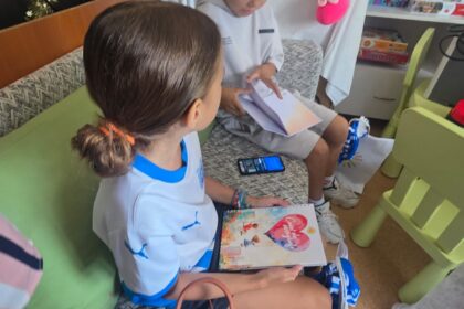 Jucătorii Craiovei, alături de copiii din spital