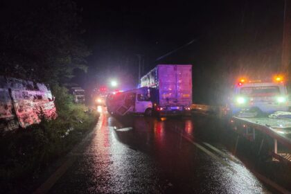 Accident mortal în Lotrișor: Coliziune între utilitară și TIR