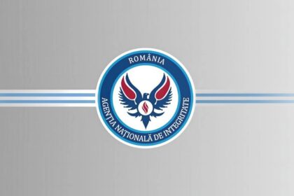 Round logo of Romania's National Integrity Agency on a gray gradient background with blue horizontal stripes behind it.