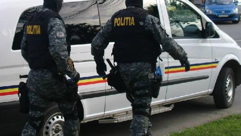 Descinderi în Vâlcea: Arme și muniție confiscate