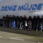 Frontiera Calafat: 12 persoane, depistate într-un TIR