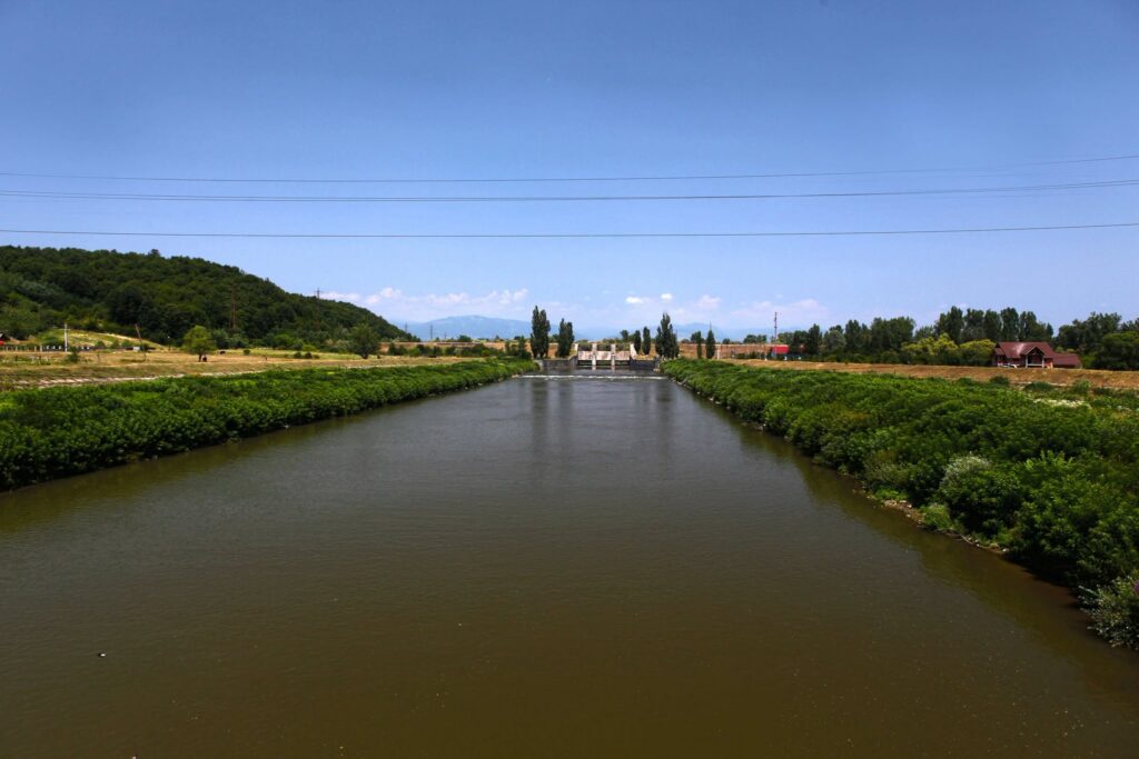 Debitul Dunării scade puternic. Restricții în Dojl și Gorj