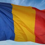Proiect AUR: amendă pentru oficialii care nu sărută drapelul