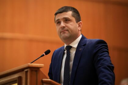 Radu Miruță atenţionează PSD să nu „înceapă jocurile politice”