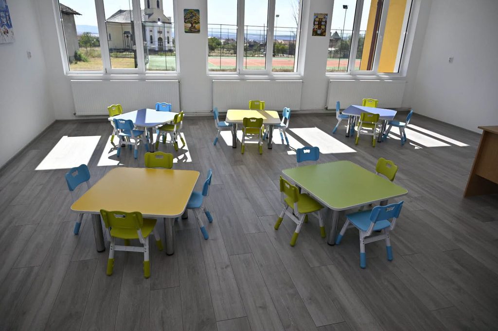 Școli moderne pentru copiii din Mehedinți. - Jurnalul Olteniei – Știri din Craiova și Oltenia Școli moderne pentru copiii din Mehedinți.