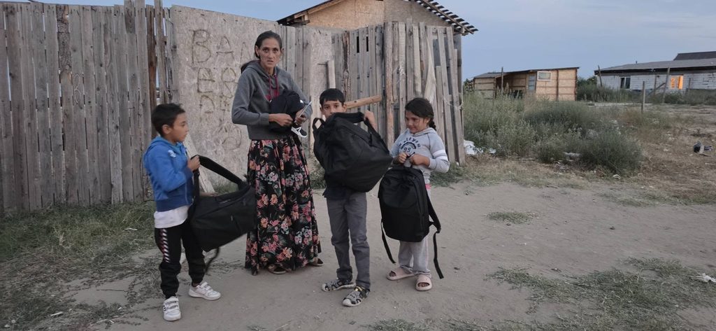 Șapte copii, șapte șanse la educație în Dolj