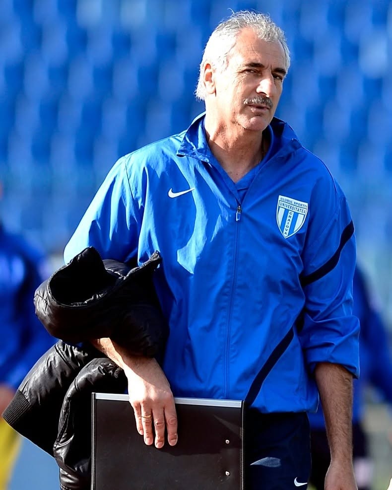 Silviu Lung nu mai vrea să lucreze la naționala U20 și și-a anunțat retragerea - Jurnalul Olteniei – Știri din Craiova și Oltenia Silviu Lung nu mai vrea să lucreze la naționala U20 și și-a anunțat retragerea