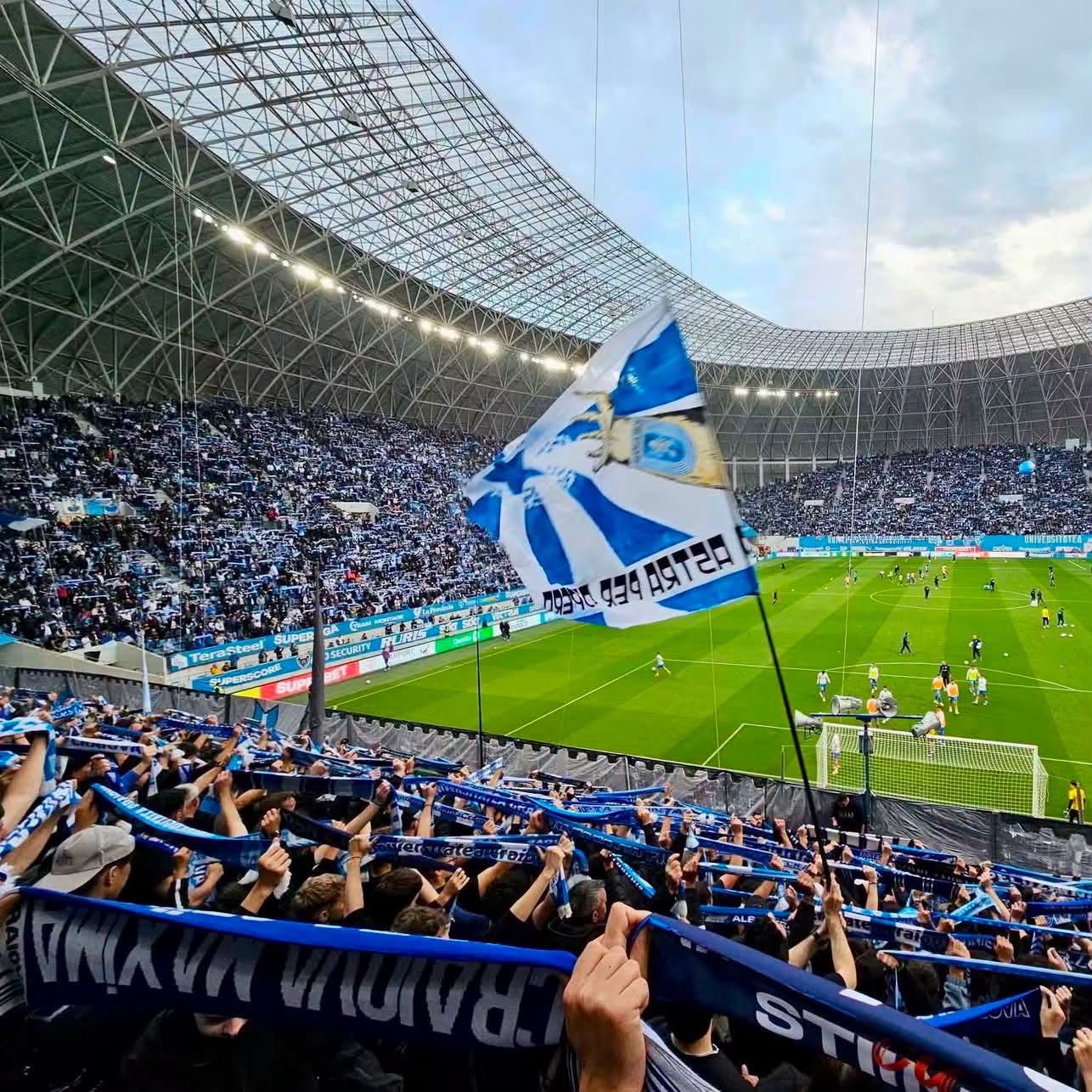 Universitatea Craiova a făcut spectacol pe stadionul „Ion Oblemenco”. Alb-albaștrii au învins la scor echipa lui Becali