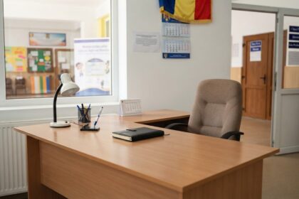 Profesorii intră în cursa pentru funcțiile de director