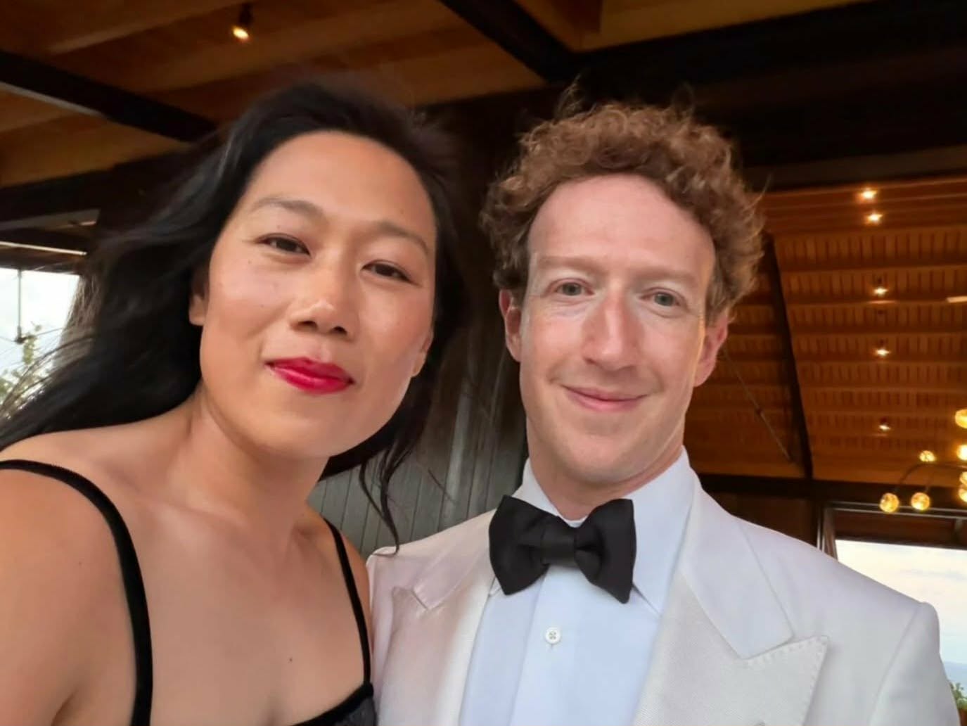 Mark Zuckerberg donează 4 milioane $ pentru un iaz vechi. Foto: Facebook