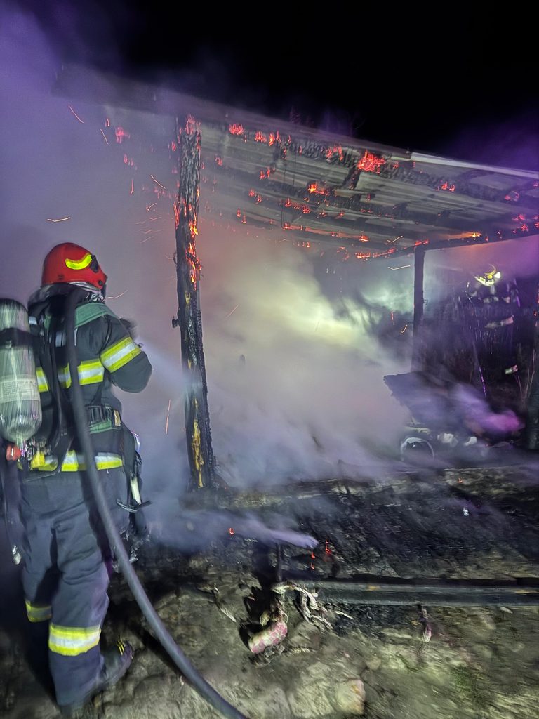 Incendiu mortal în Vâlcea: Tragedie pentru o familie