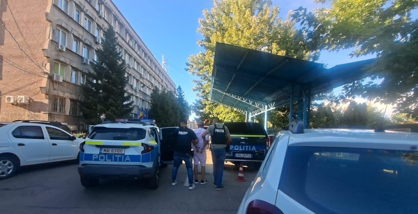 Furt pe Dunăre: Tânăr reținut după ce a furat un motor