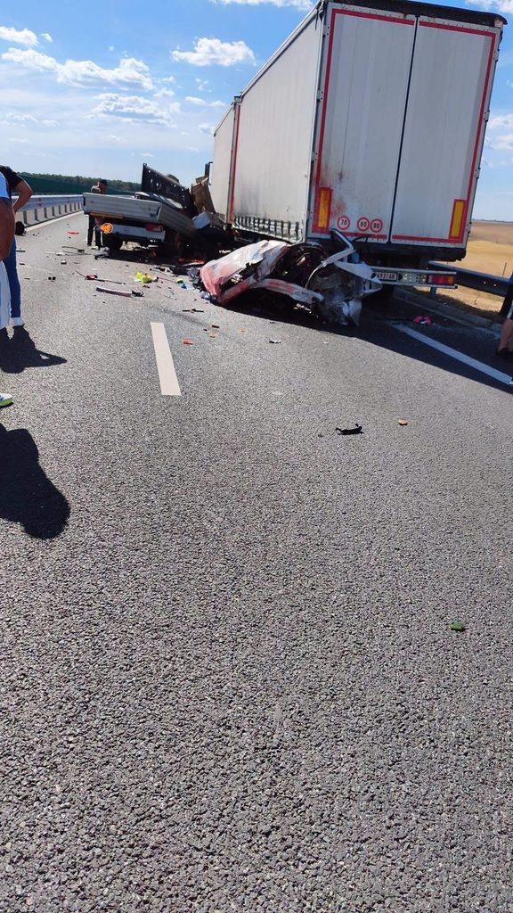 Trafic blocat pe DEx12 Craiova-Pitești: Accident grav