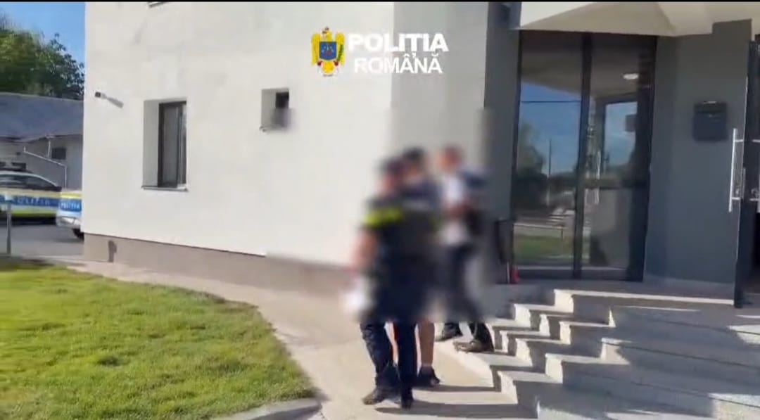 Adolescent reținut după ce a furat și condus o mașină - Jurnalul Olteniei – Știri din Craiova și Oltenia Adolescent reținut după ce a furat și condus o mașină
