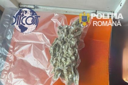 Prins în tren cu droguri la Craiova: Tânăr arestat