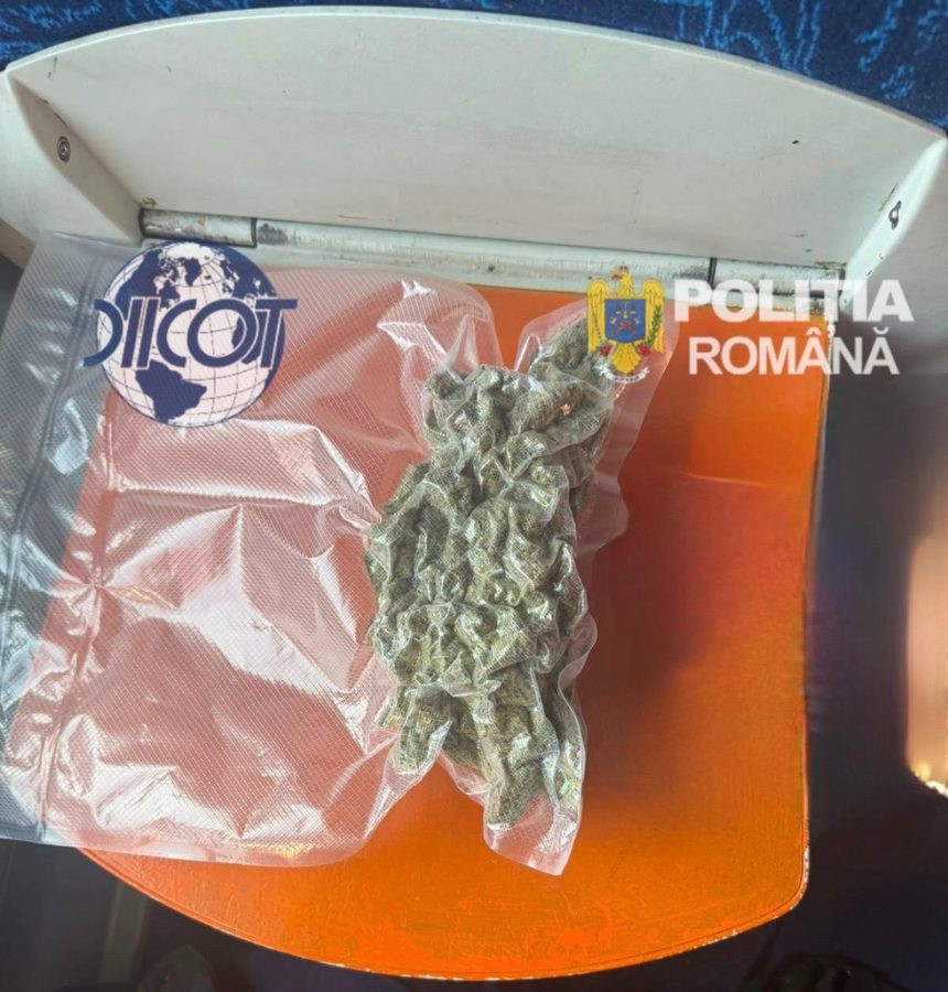 Prins în tren cu droguri la Craiova: Tânăr arestat