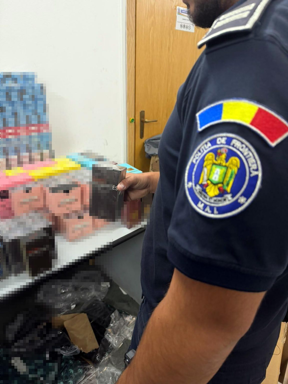 Parfumuri de 2,5 mil. lei, confiscate la vamă în Calafat