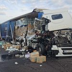 Accident cu două tiruri pe DEx12: Restricții de trafic