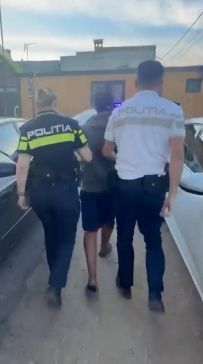 Dolj: Tânăr din Maglavit, reținut după ce și-a bătut tatăl