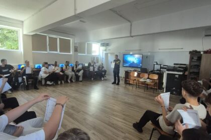 Vâlcea: proiect pentru siguranța elevilor începe în școli